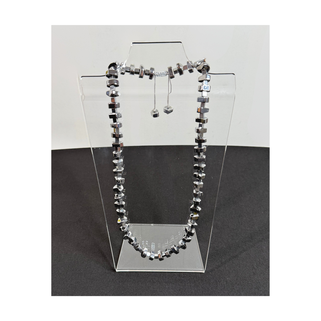 Hematite macrame necklace